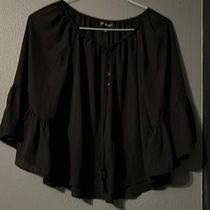 Black blouse with belle sleeves